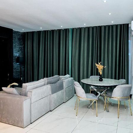 Reddington By Jvte Aparthotel Douala Exteriör bild