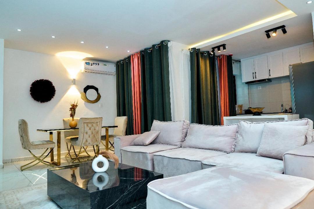 Reddington By Jvte Aparthotel Douala Exteriör bild
